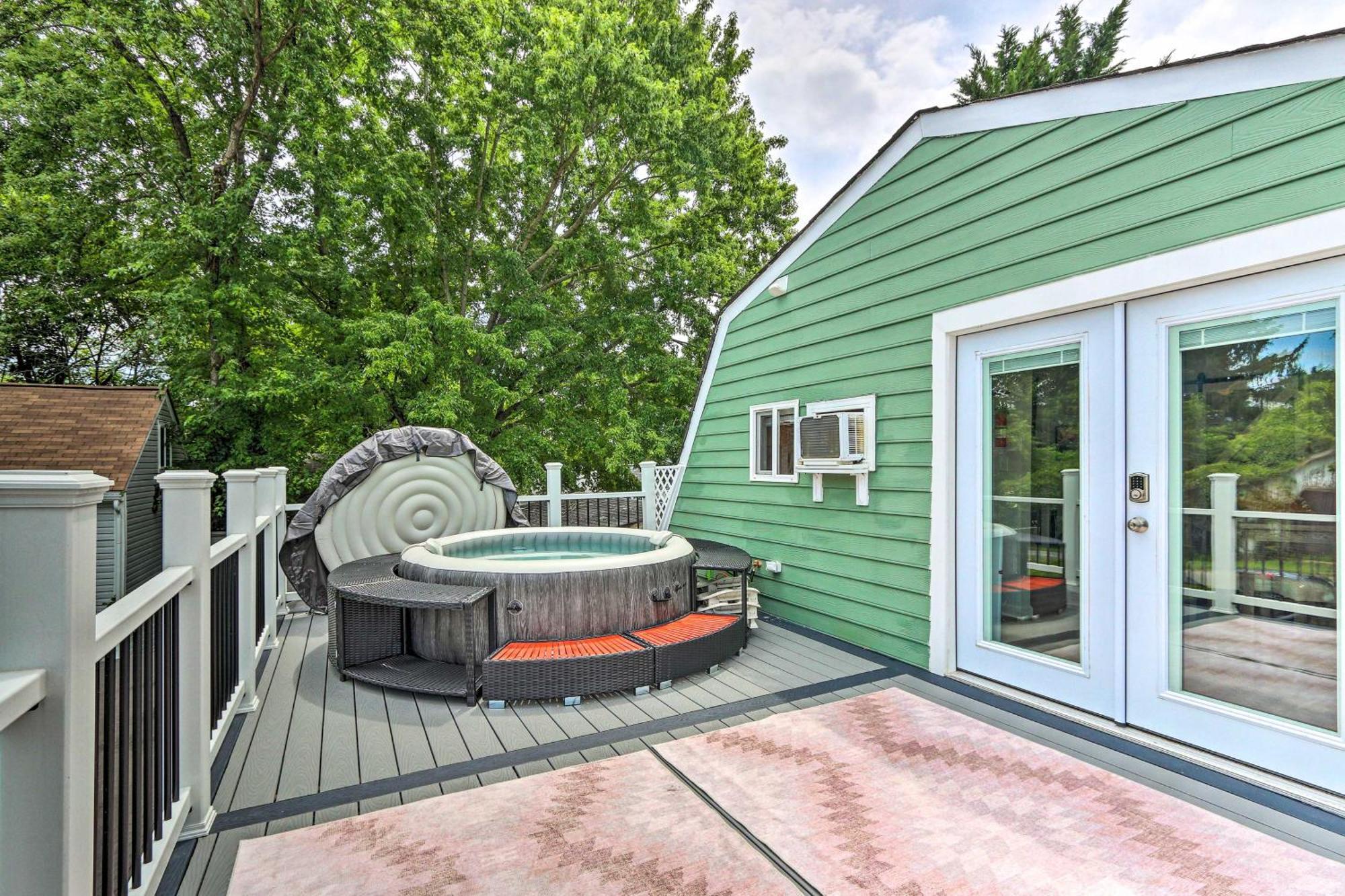 Epic Brunswick Apartment, Deck With Private Hot Tub! Zewnętrze zdjęcie